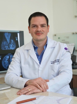 Dr. Juan Sebastian Sánchez